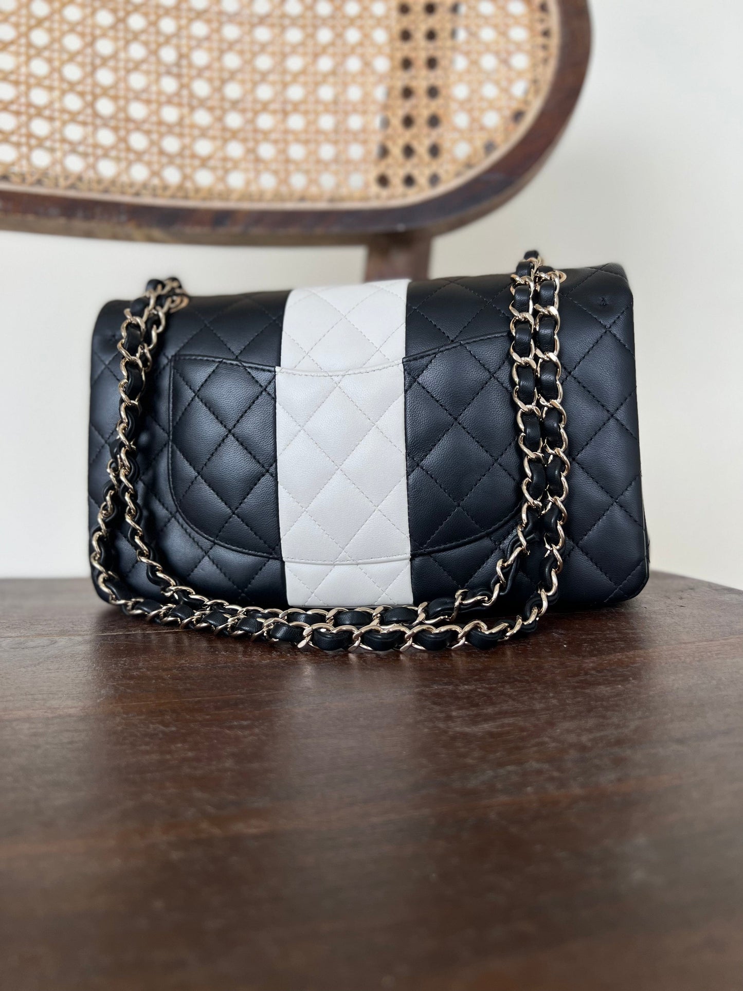 22C B&W Lambskin Quilted Classic Flap Medium LGHW