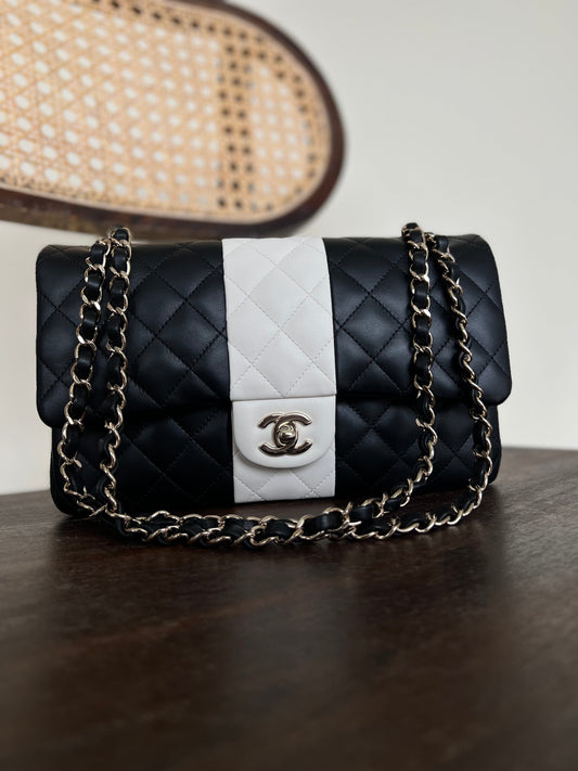 22C B&W Lambskin Quilted Classic Flap Medium LGHW