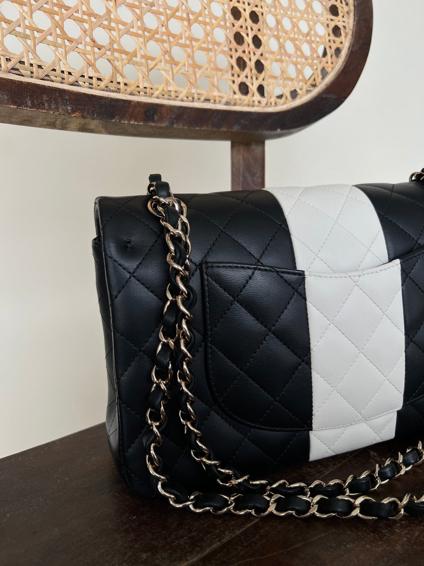 22C B&W Lambskin Quilted Classic Flap Medium LGHW