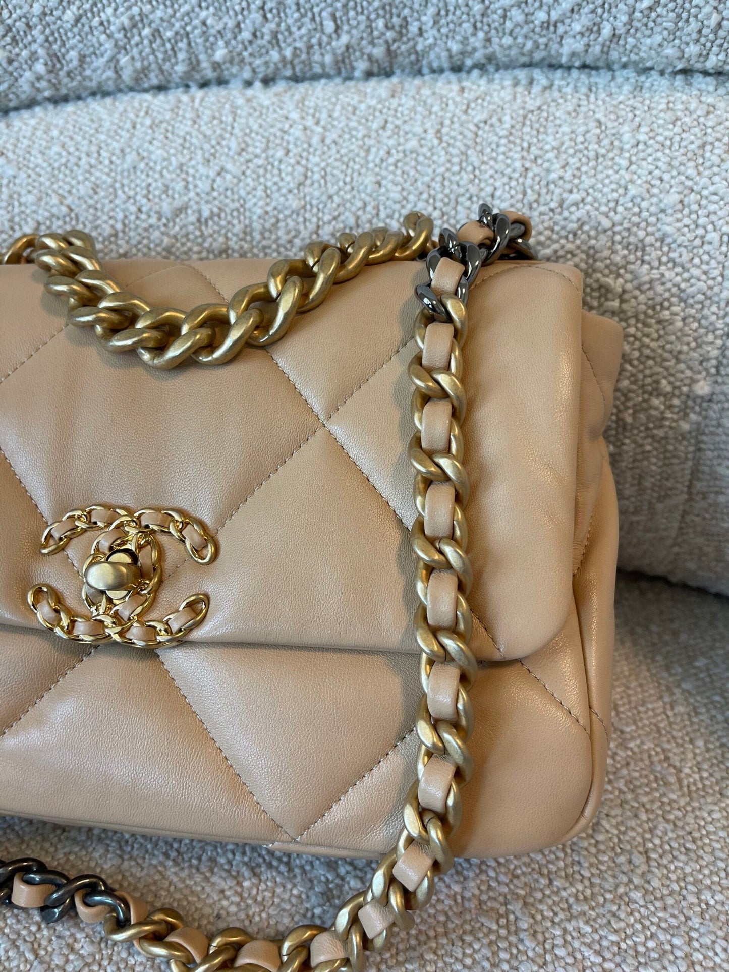 22C Beige Clair 19 Flap Small MHW