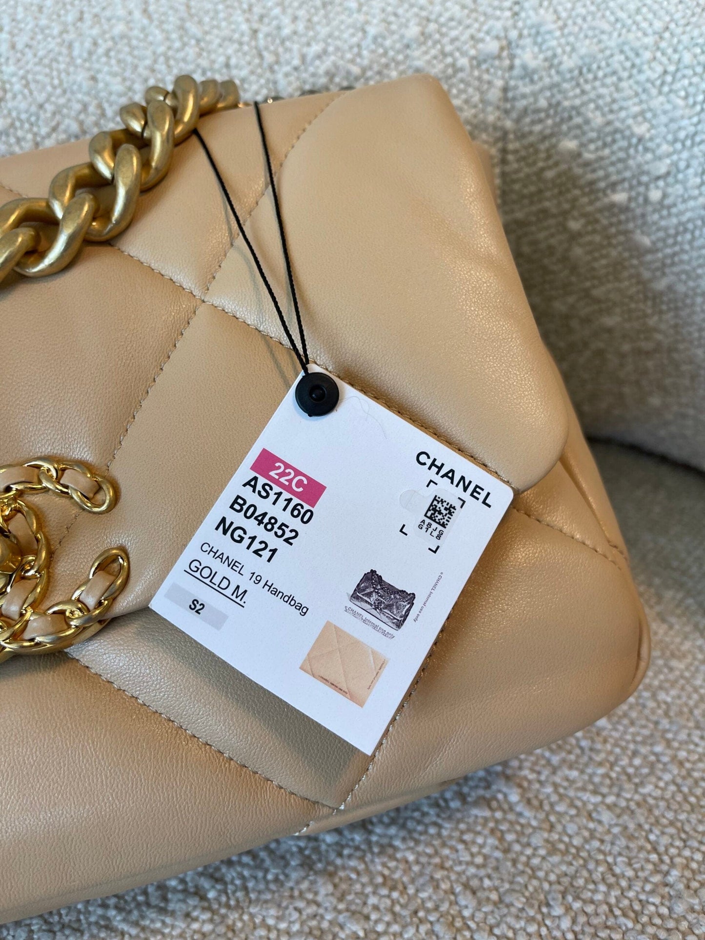 22C Beige Clair 19 Flap Small MHW