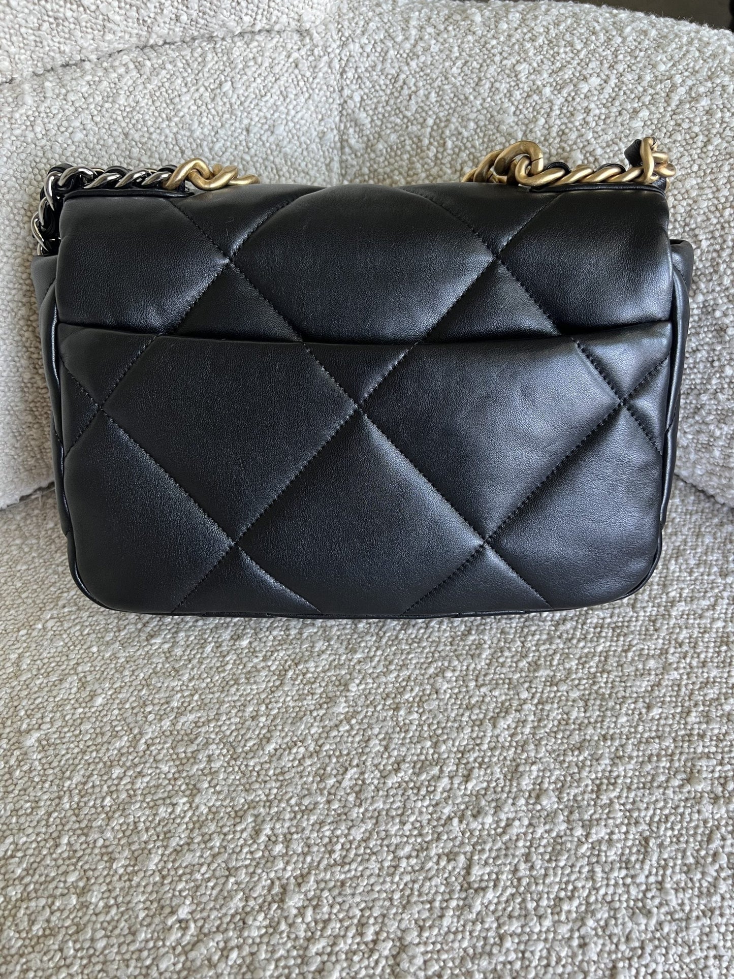22C Black Lambskin Quilted 19 Flap Small MHW