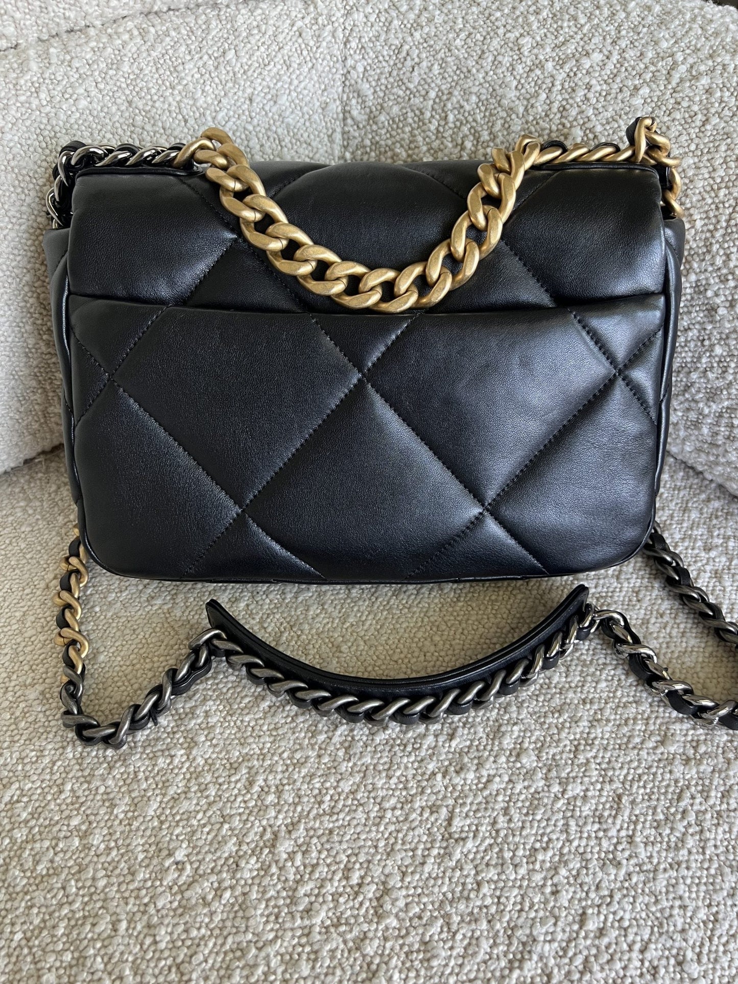 22C Black Lambskin Quilted 19 Flap Small MHW