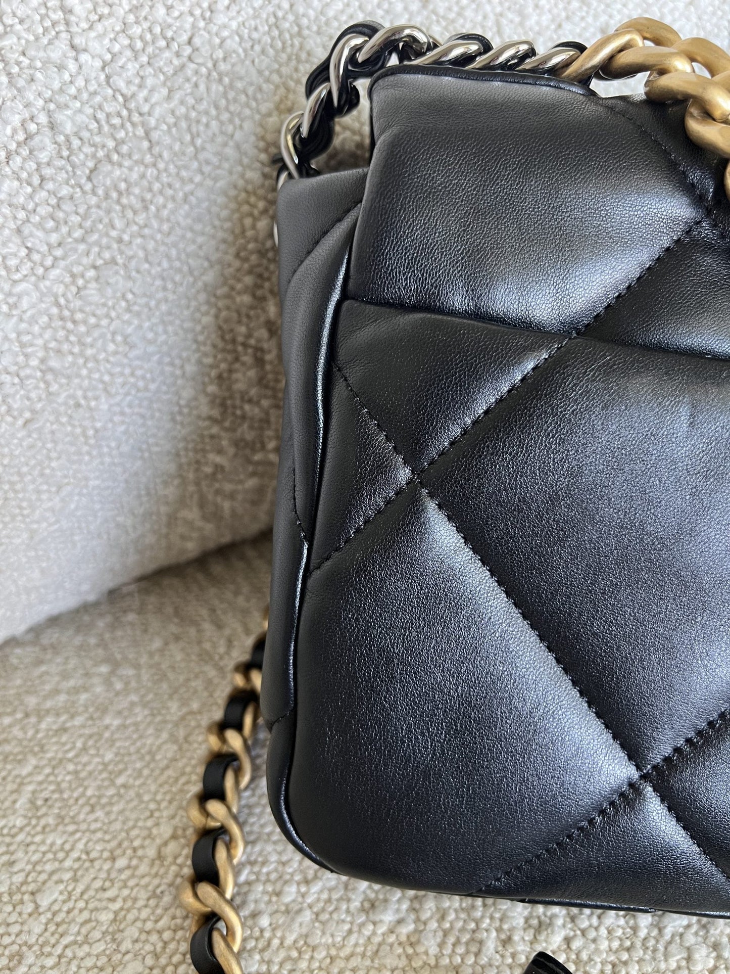 22C Black Lambskin Quilted 19 Flap Small MHW