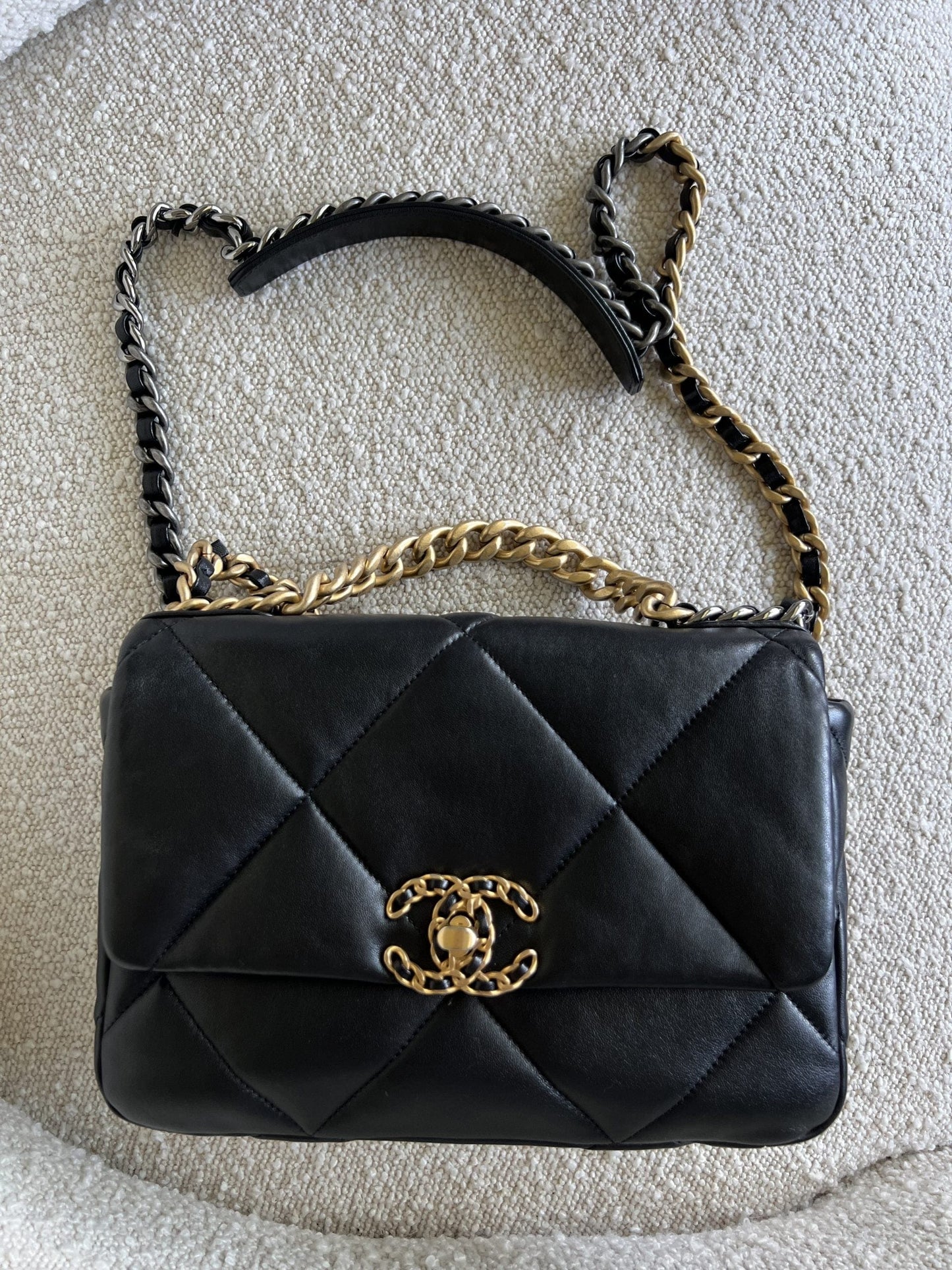 22C Black Lambskin Quilted 19 Flap Small MHW