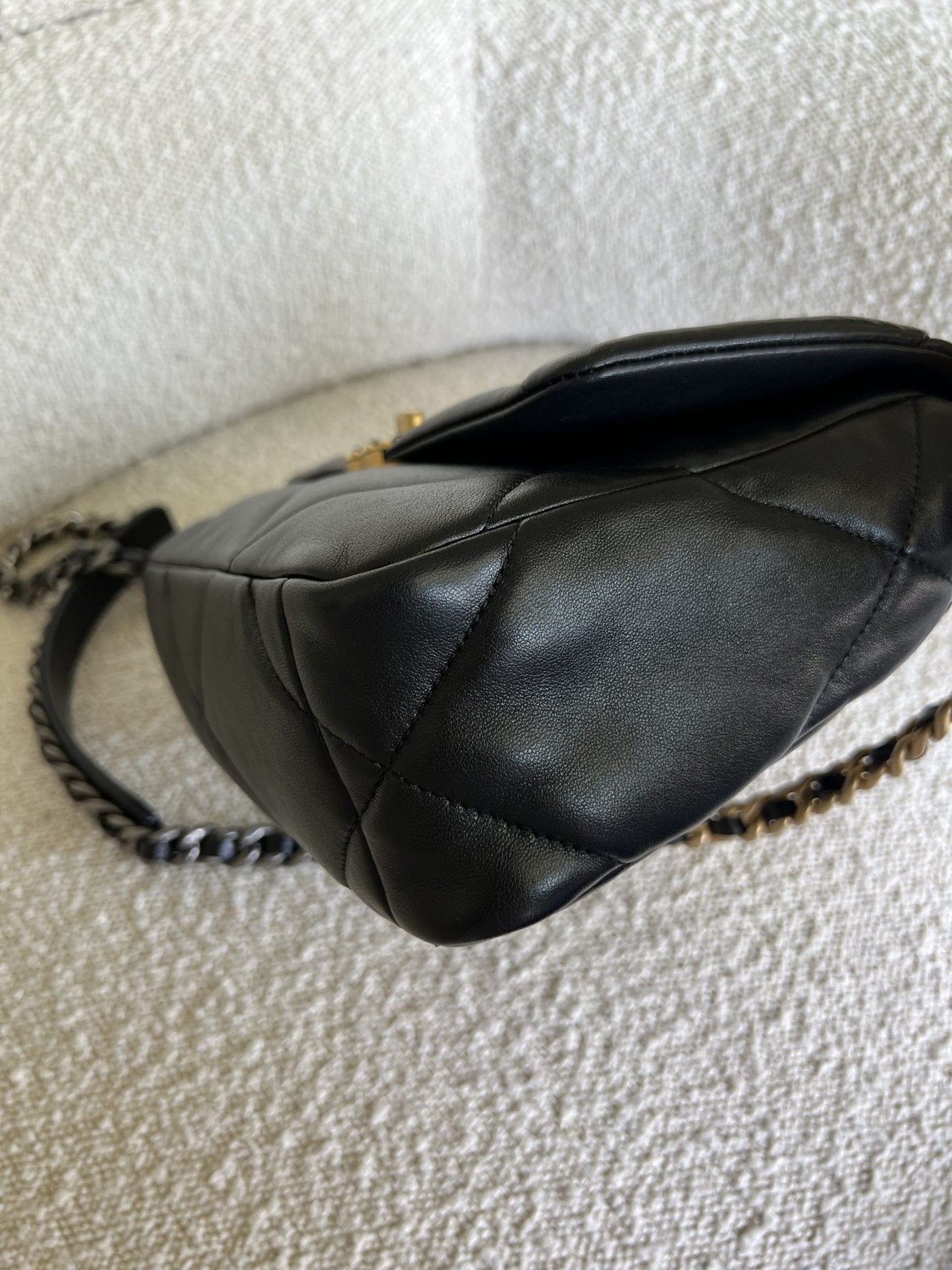 22C Black Lambskin Quilted 19 Flap Small MHW