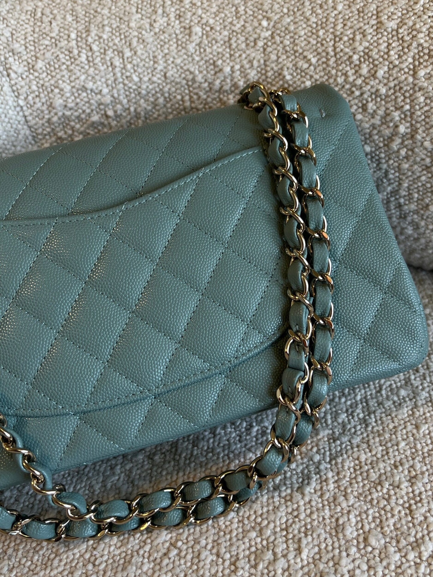 22C Dark Green Caviar Classic Flap Quilted Medium LGHW