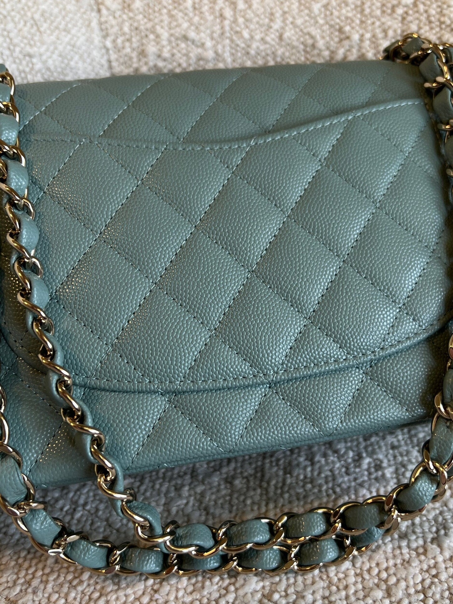 22C Dark Green Caviar Classic Flap Quilted Medium LGHW