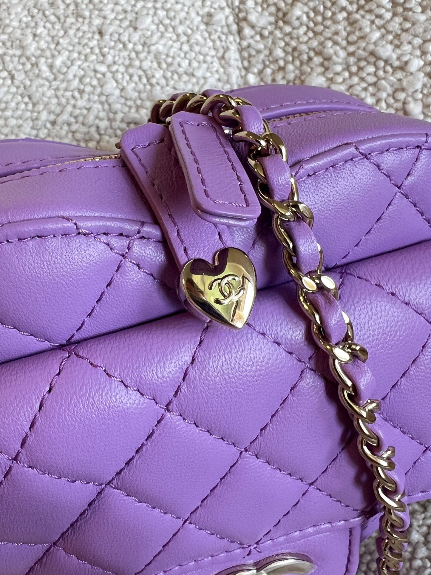 22C In Love Purple Lambskin Large Heart Bag LGHW
