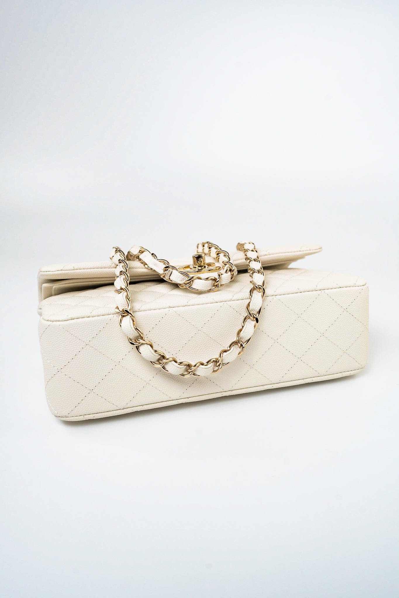 22C White Caviar Quilted Classic Flap Small Light Gold Hardware