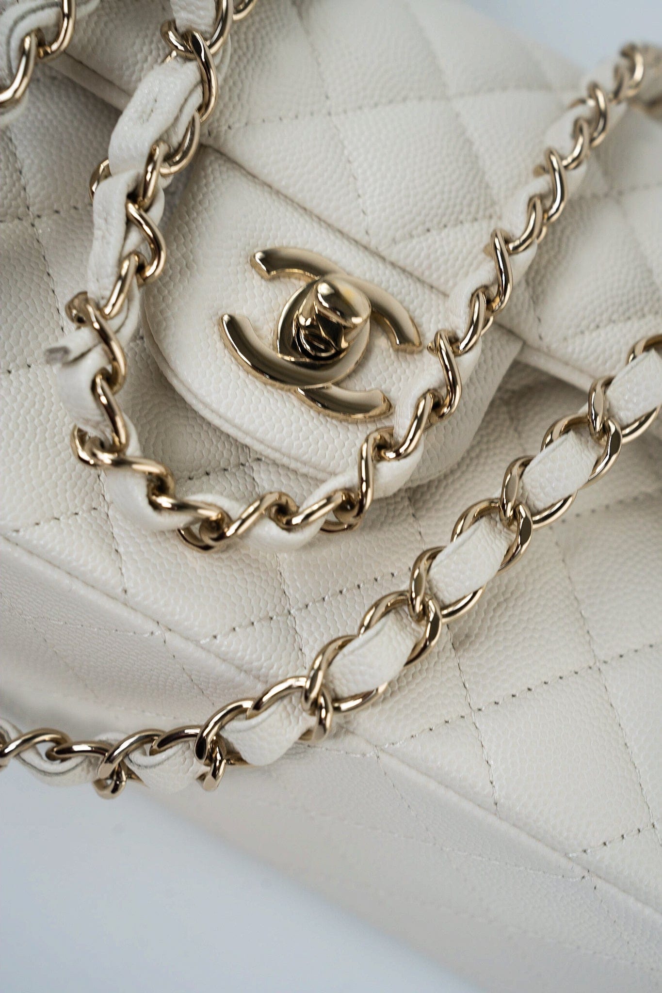 22C White Caviar Quilted Classic Flap Small Light Gold Hardware