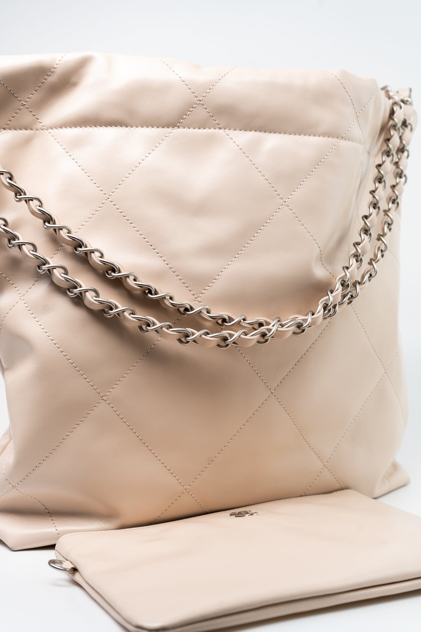 22P Ecru (nude) Small Calfskin Quilted 22 Bag