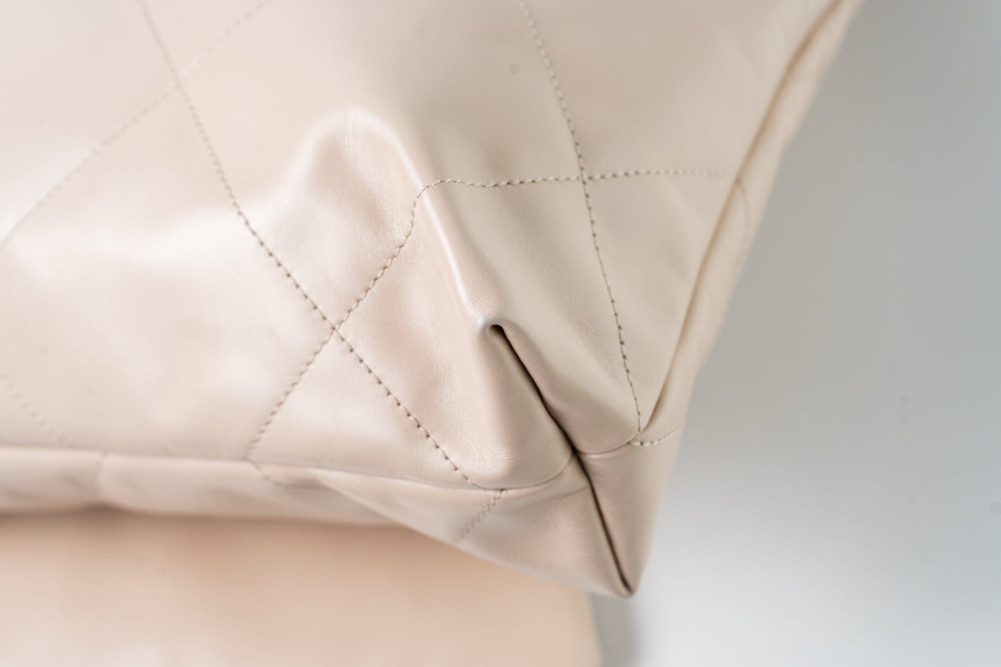 22P Ecru (nude) Small Calfskin Quilted 22 Bag