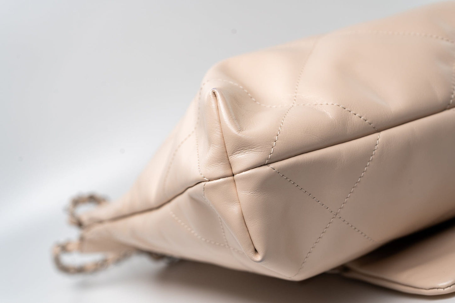 22P Ecru (nude) Small Calfskin Quilted 22 Bag