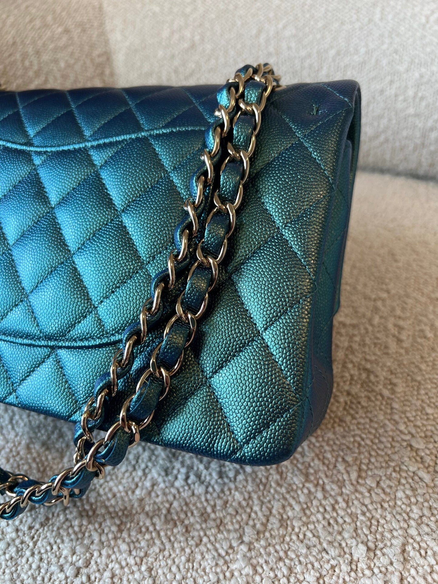 22P Iridescent Green Caviar Quilted Classic Flap Medium Light Gold Hardware