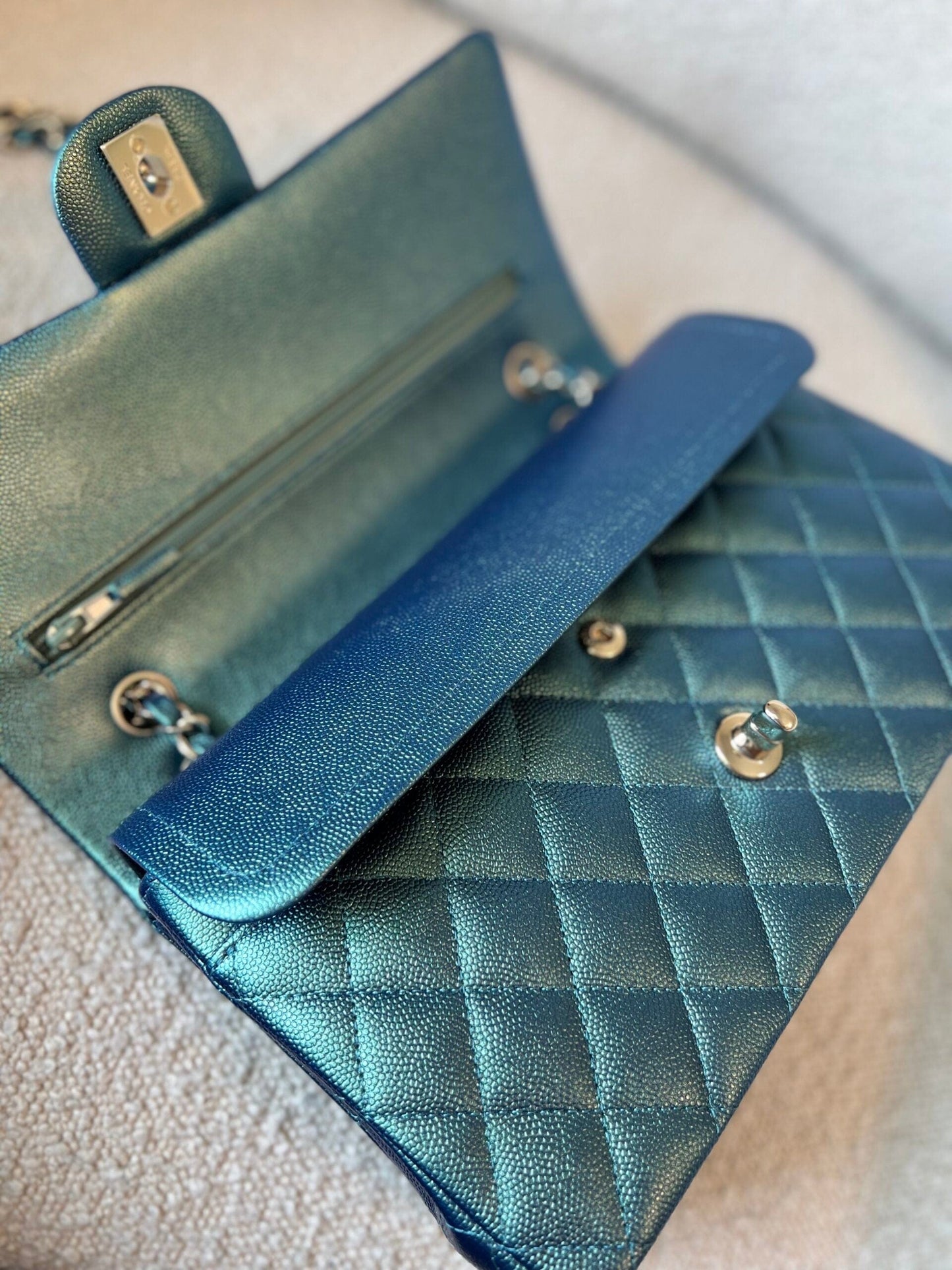 22P Iridescent Green Caviar Quilted Classic Flap Medium Light Gold Hardware