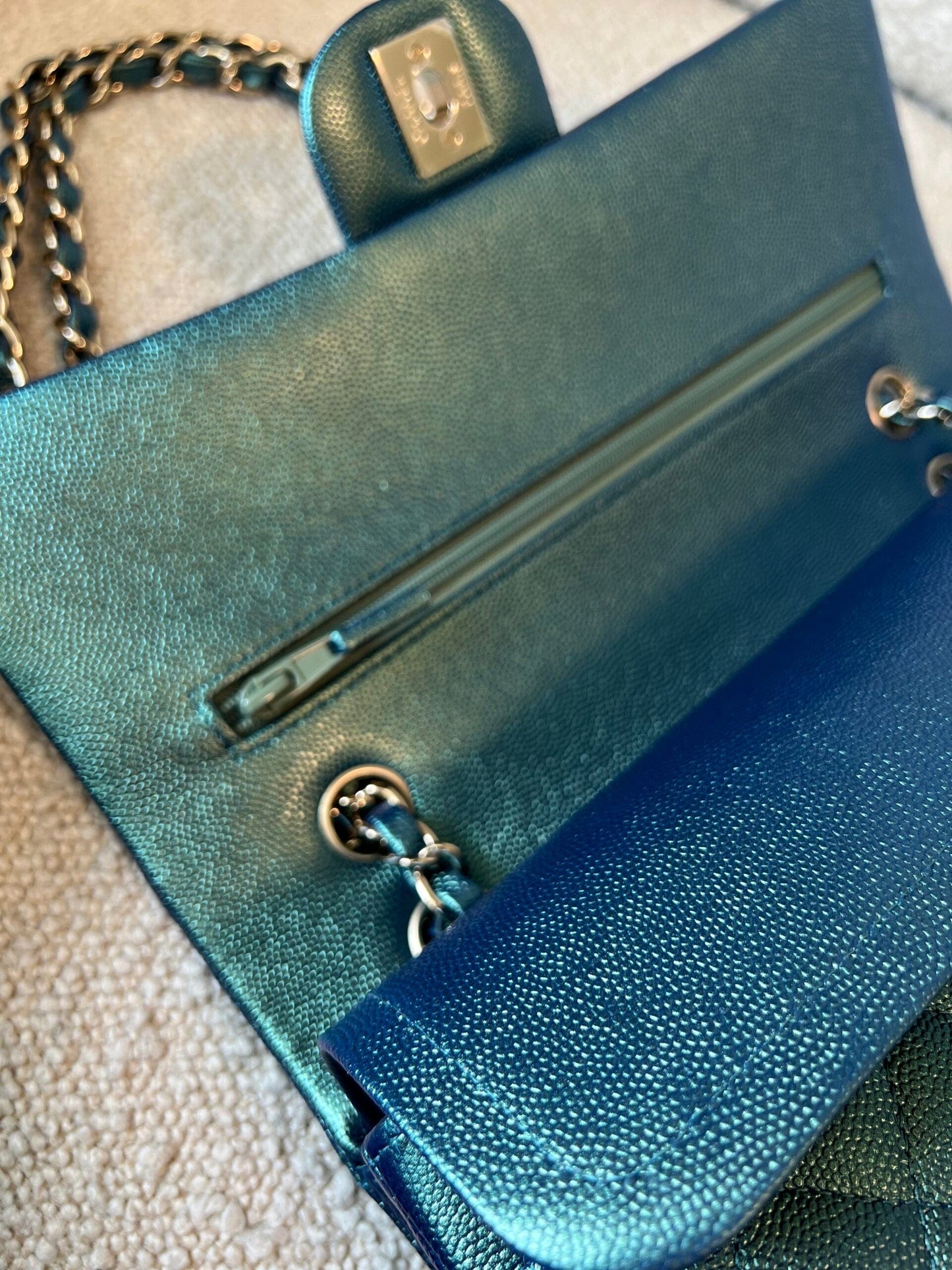 22P Iridescent Green Caviar Quilted Classic Flap Medium Light Gold Hardware