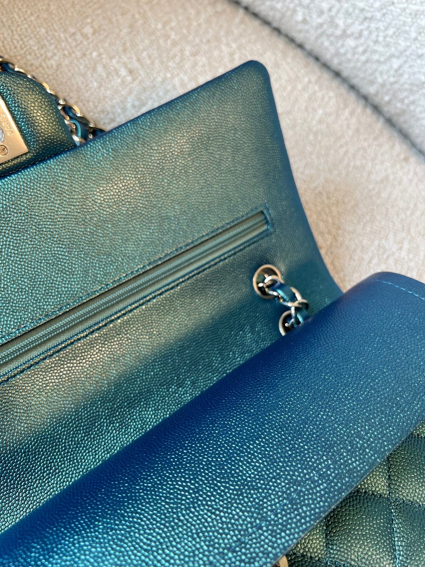 22P Iridescent Green Caviar Quilted Classic Flap Medium Light Gold Hardware