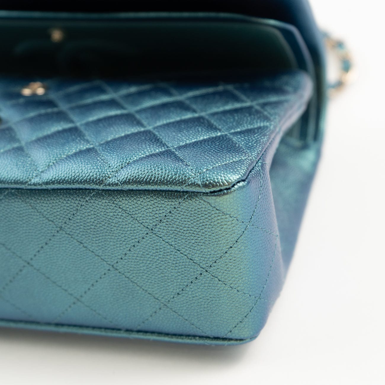 22P Iridescent Green Caviar Quilted Classic Flap Medium Light Gold Hardware