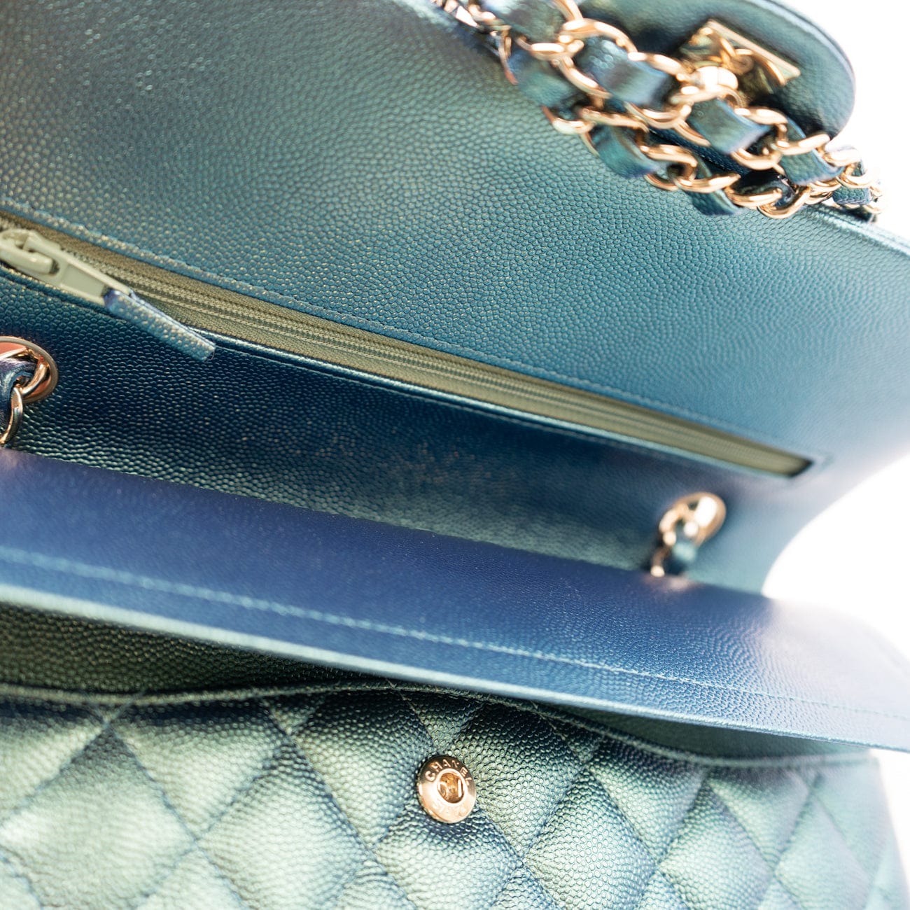 22P Iridescent Green Caviar Quilted Classic Flap Medium Light Gold Hardware