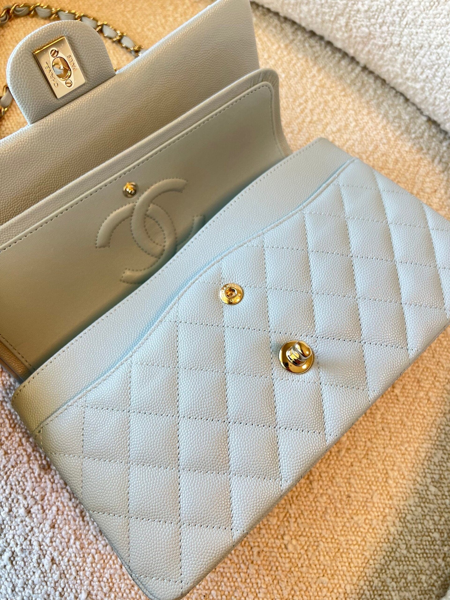 22P Light Blue Caviar Quilted Classic Flap Medium LGHW