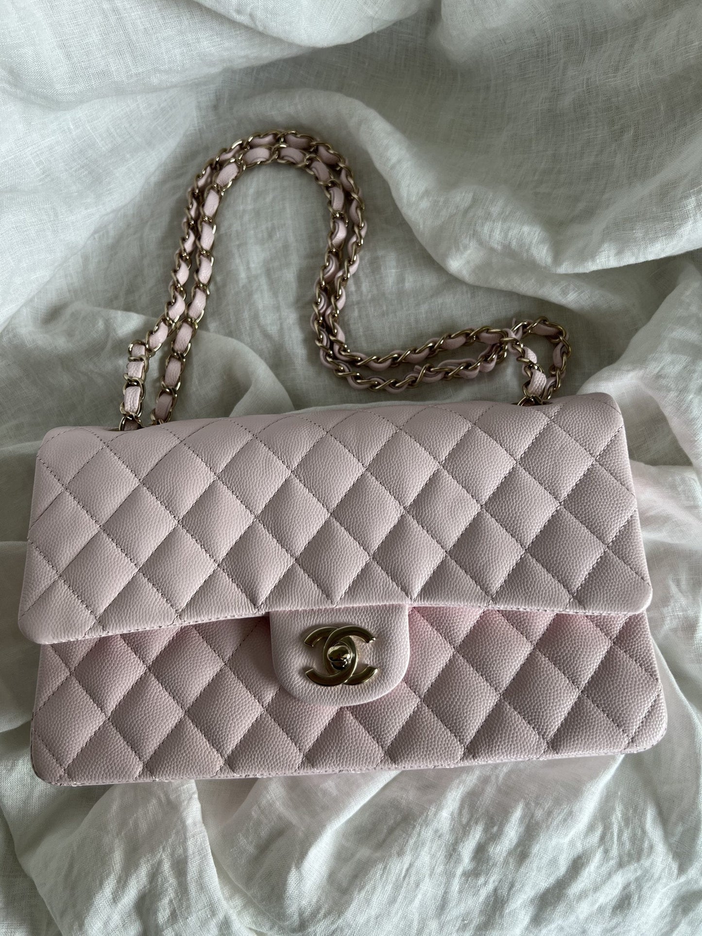 22P Light Pink Caviar Quilted Classic Flap Medium LGHW