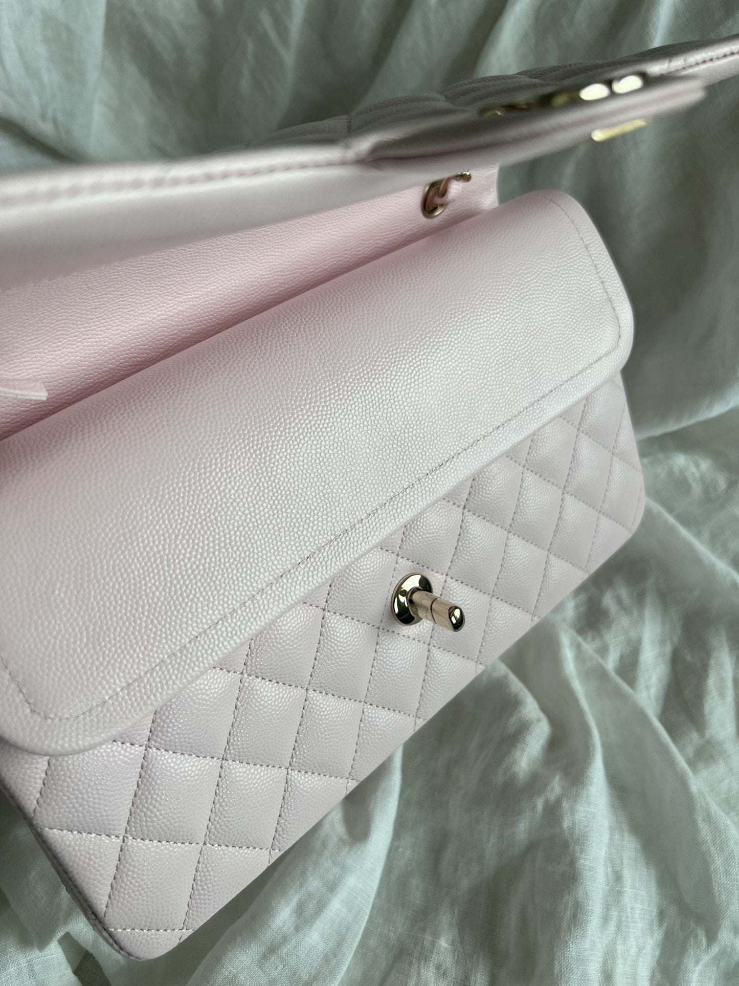 22P Light Pink Caviar Quilted Classic Flap Medium LGHW