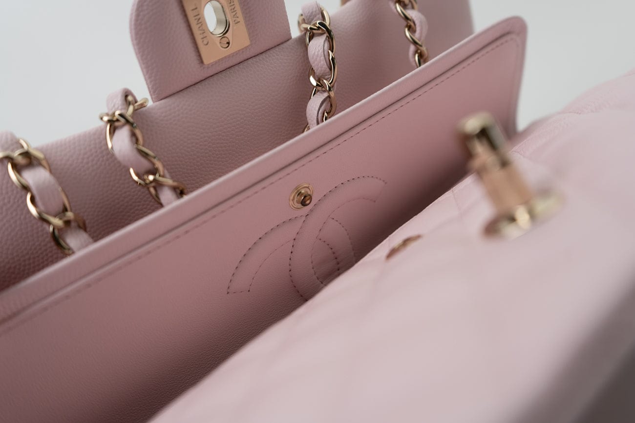 22P Light Pink Caviar Quilted Classic Flap Medium LGHW