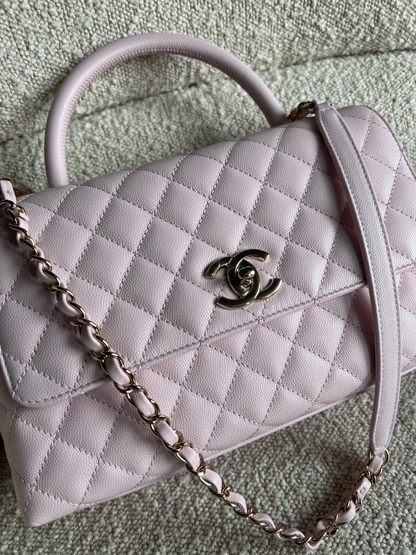 22P Light Pink Caviar Quilted Coco Handle Medium LGHW