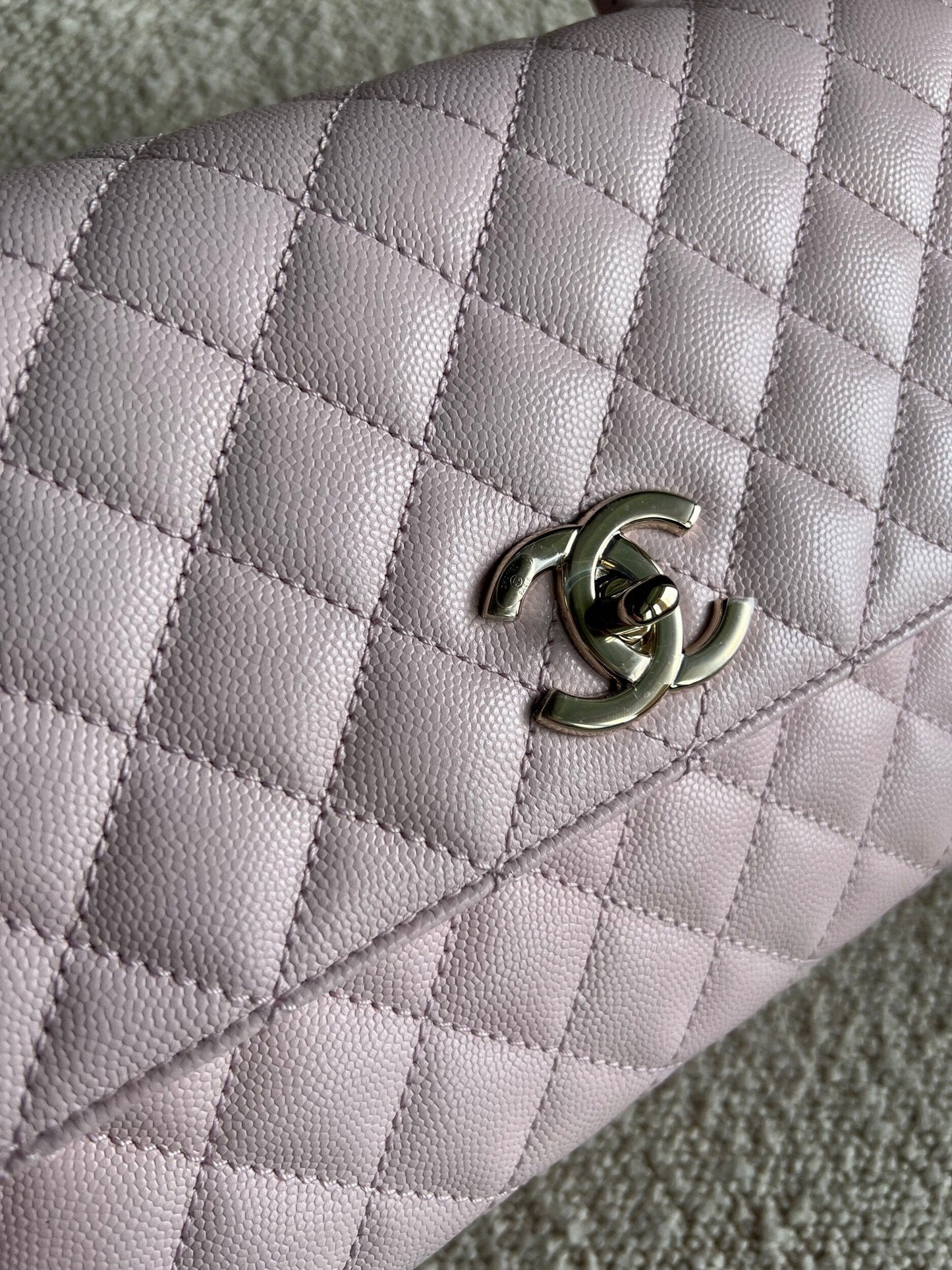 22P Light Pink Caviar Quilted Coco Handle Medium LGHW
