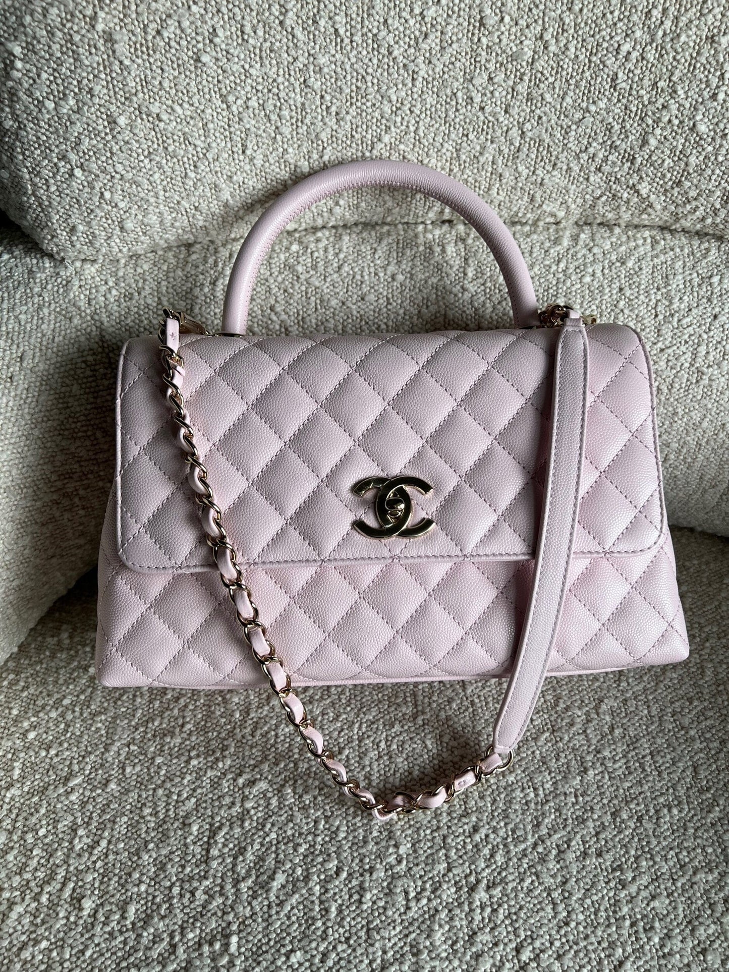 22P Light Pink Caviar Quilted Coco Handle Medium LGHW