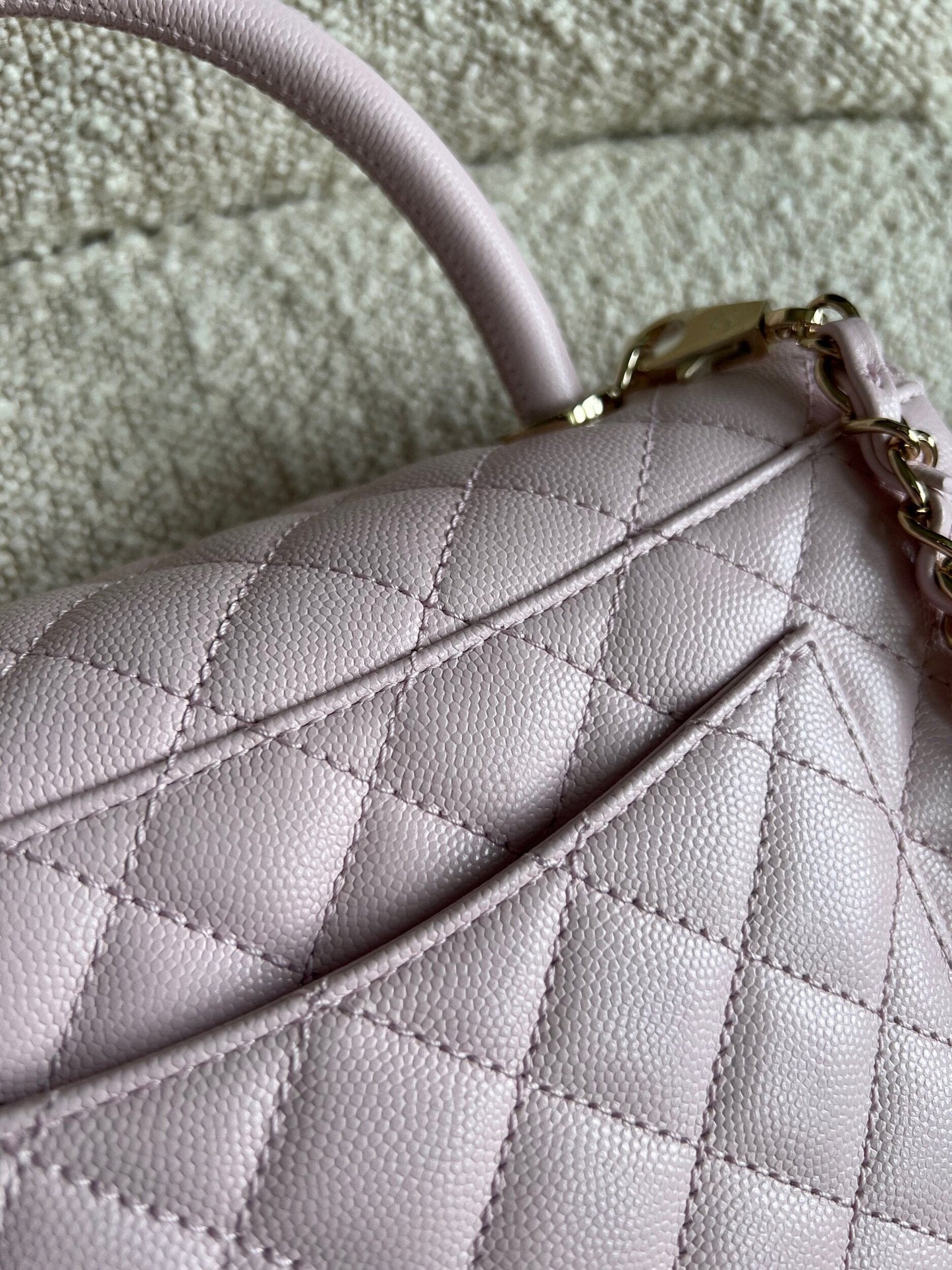 22P Light Pink Caviar Quilted Coco Handle Medium LGHW