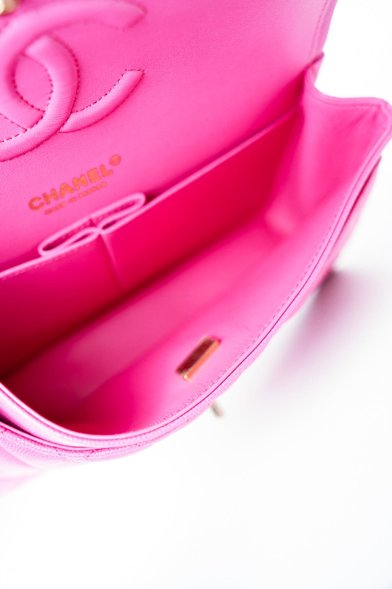 22P Pink Caviar Quilted Classic Flap Medium Light Gold Hardware