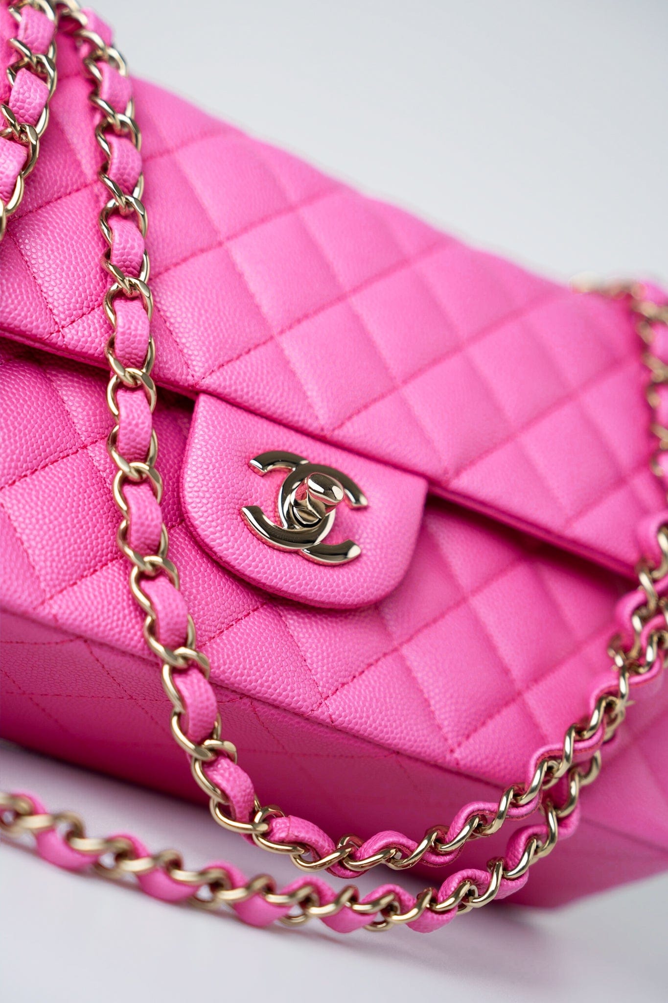 22P Pink Caviar Quilted Classic Flap Medium Light Gold Hardware