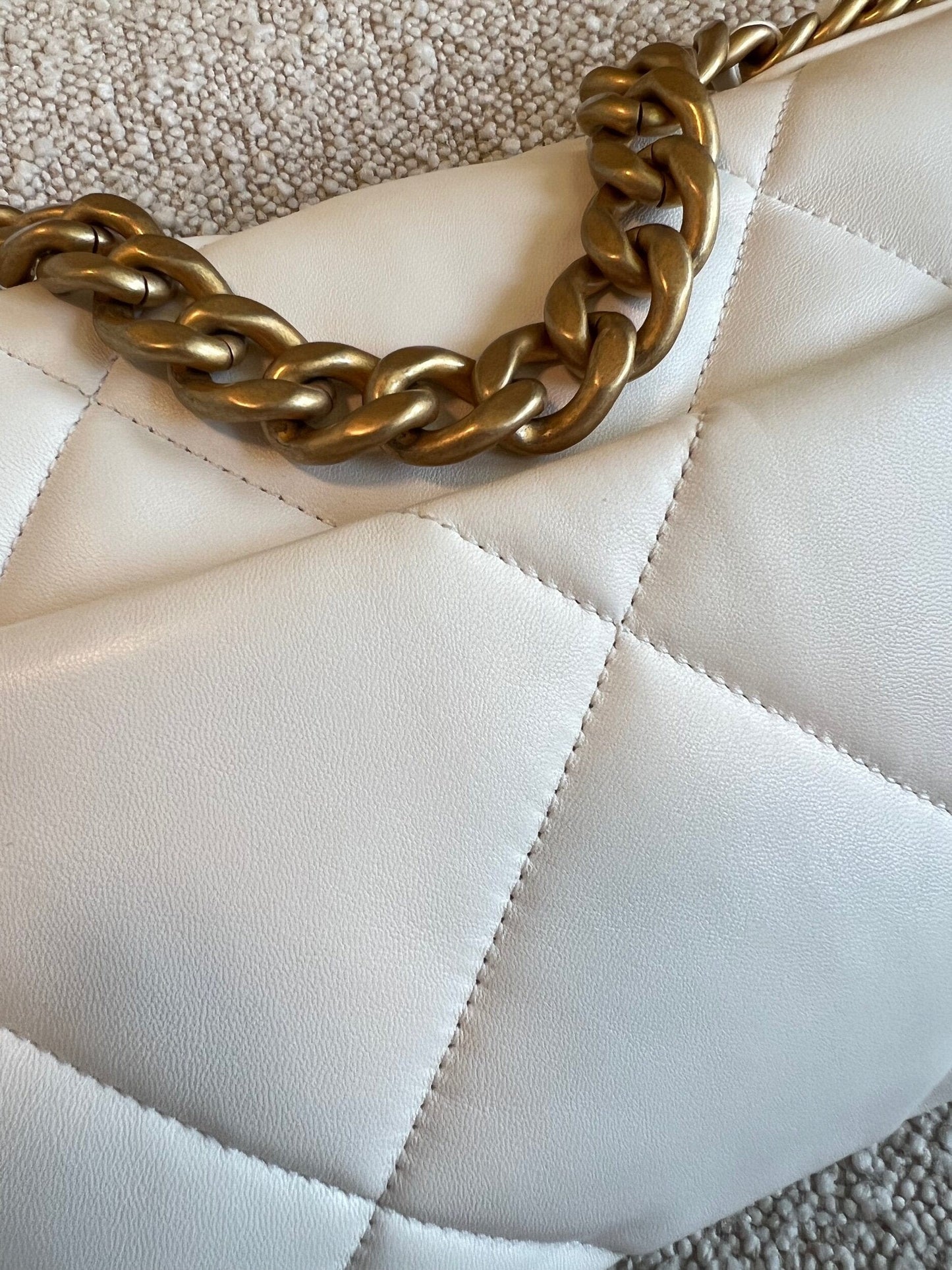 22P White Lambskin Quilted 19 Flap Small MHW