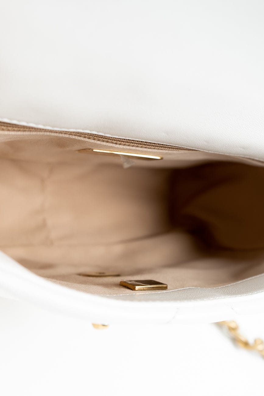 22P White Lambskin Quilted 19 Flap Small MHW