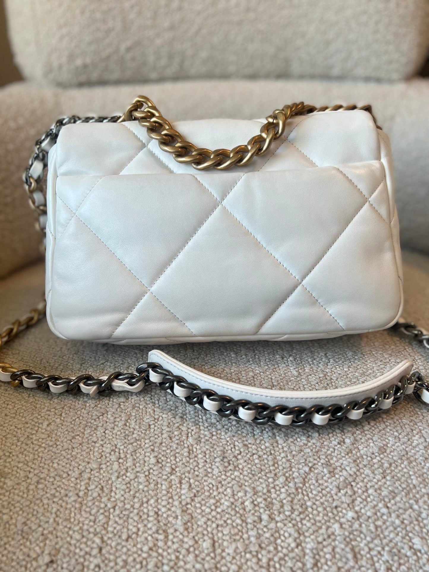 22P White Lambskin Quilted 19 Flap Small Mixed Hardware