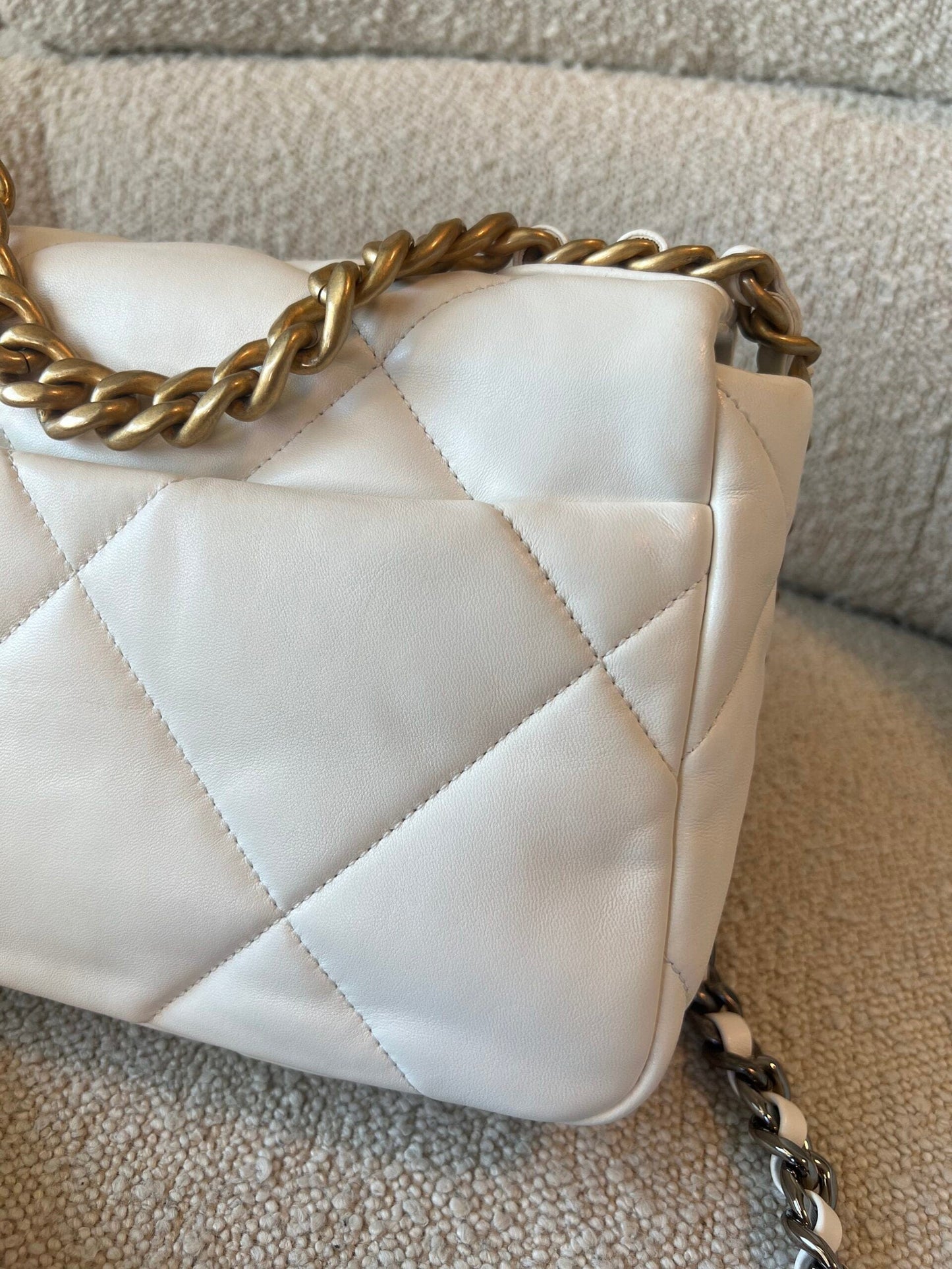 22P White Lambskin Quilted 19 Flap Small Mixed Hardware