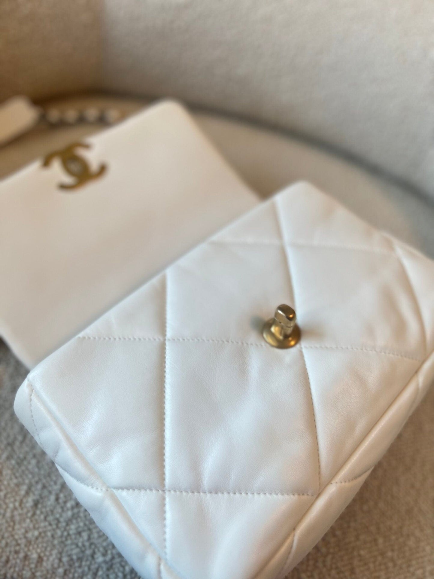 22P White Lambskin Quilted 19 Flap Small Mixed Hardware