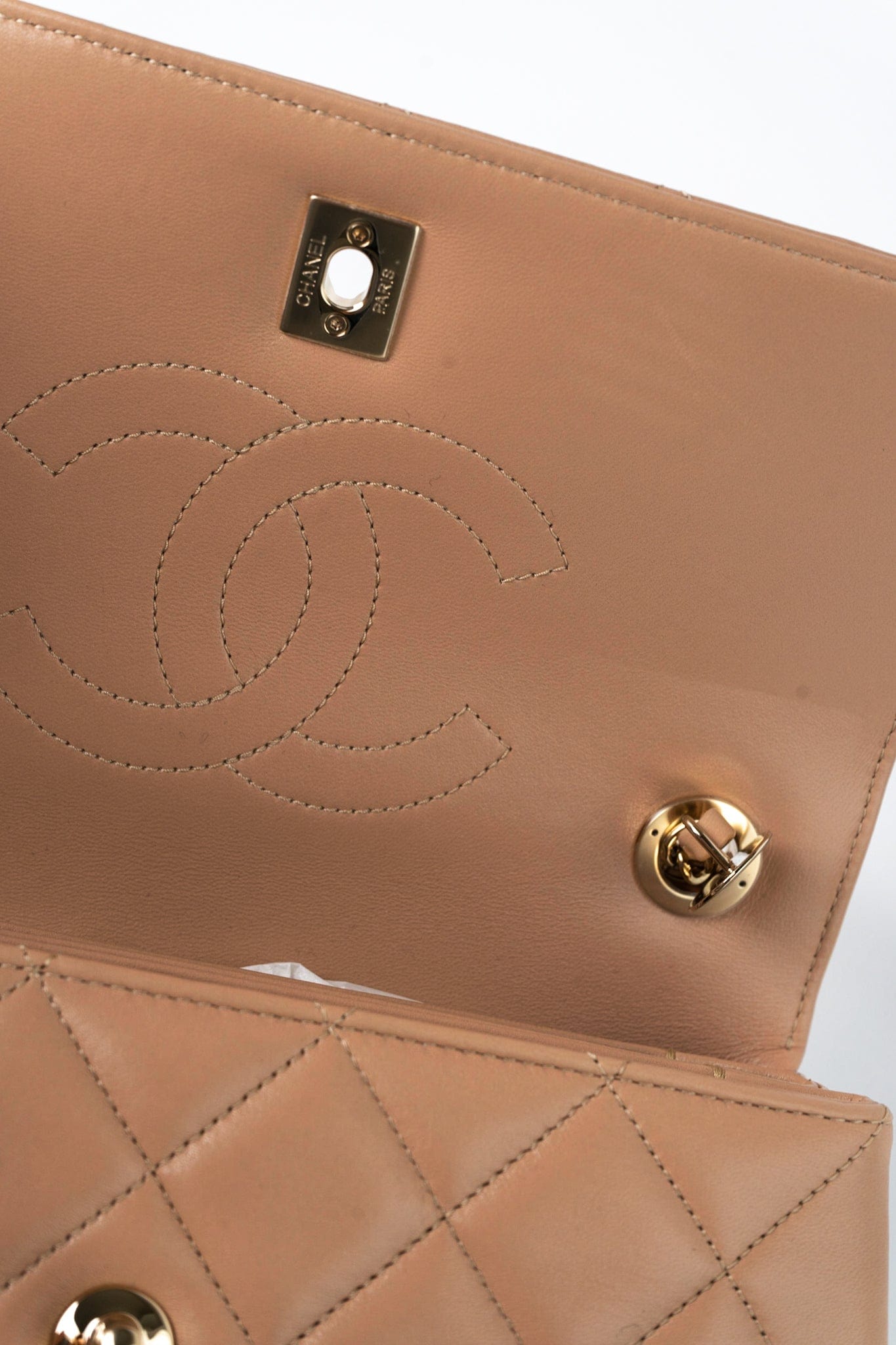 22S Beige / Light Caramel Lambskin Quilted Trendy CC Small Light Gold Hardware