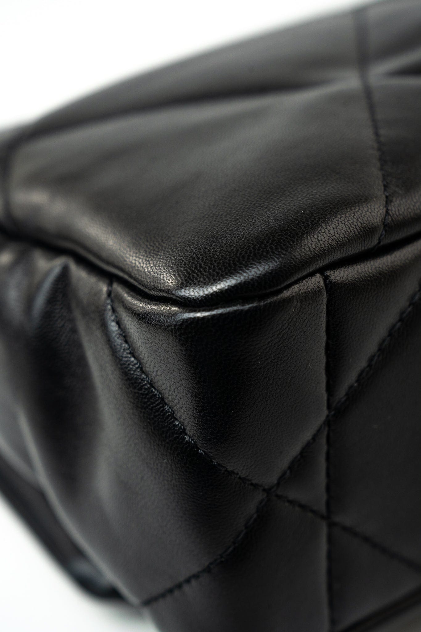 22S Black Lambskin Quilted 19 Flap Small Mixed Reverse Hardware