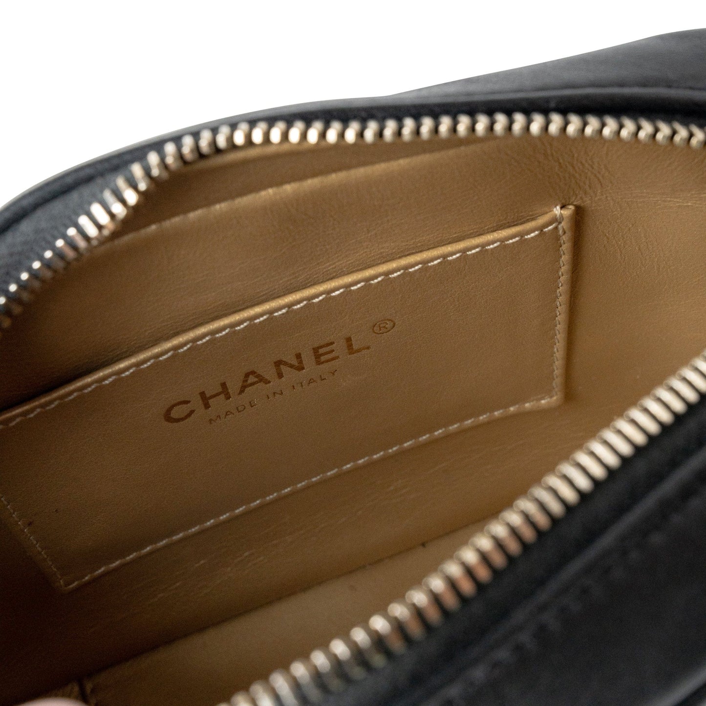 22S Black Lambskin Quilted Camera Case Aged Gold Hardware / Gold Interior