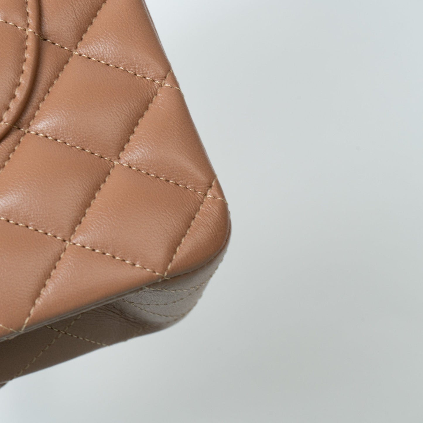 22S Caramel Lambskin Quilted Classic Flap Medium LGHW