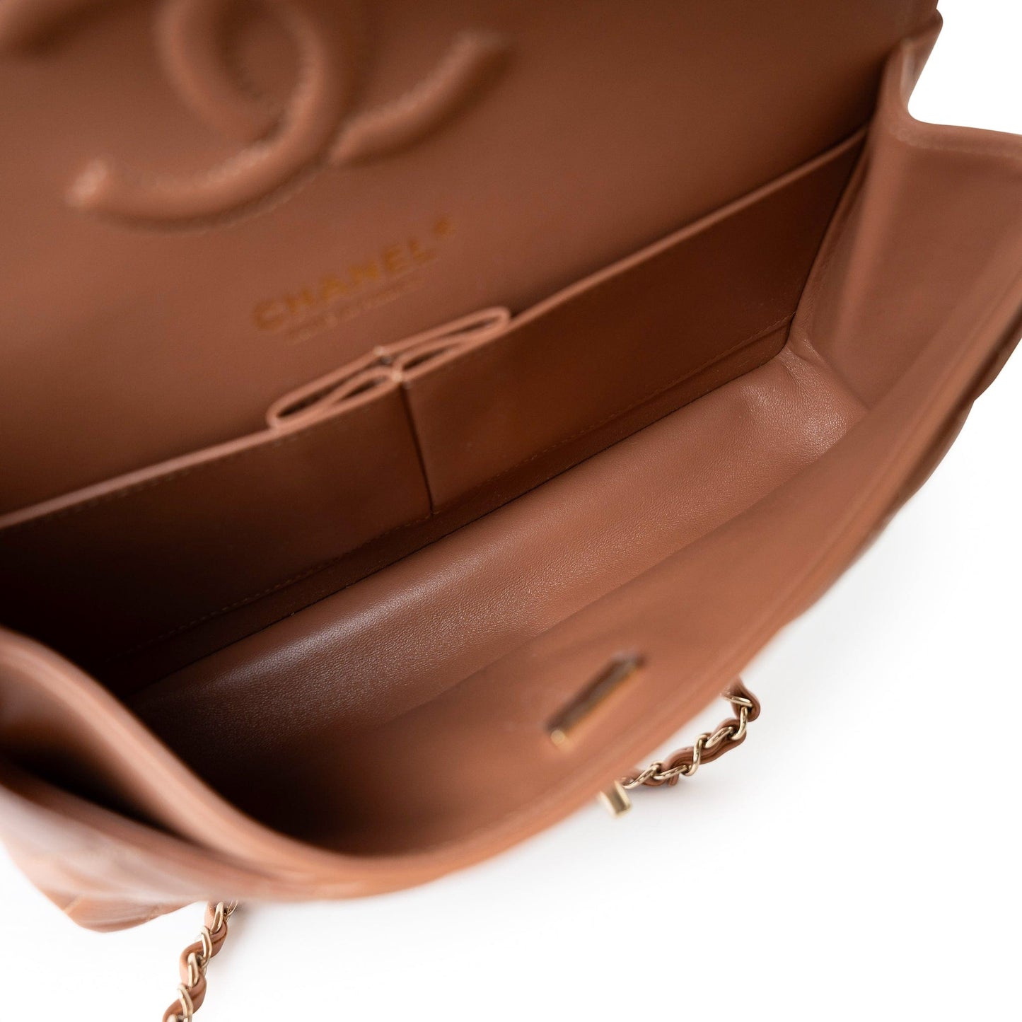 22S Caramel Lambskin Quilted Medium Classic Flap Light Gold Hardware