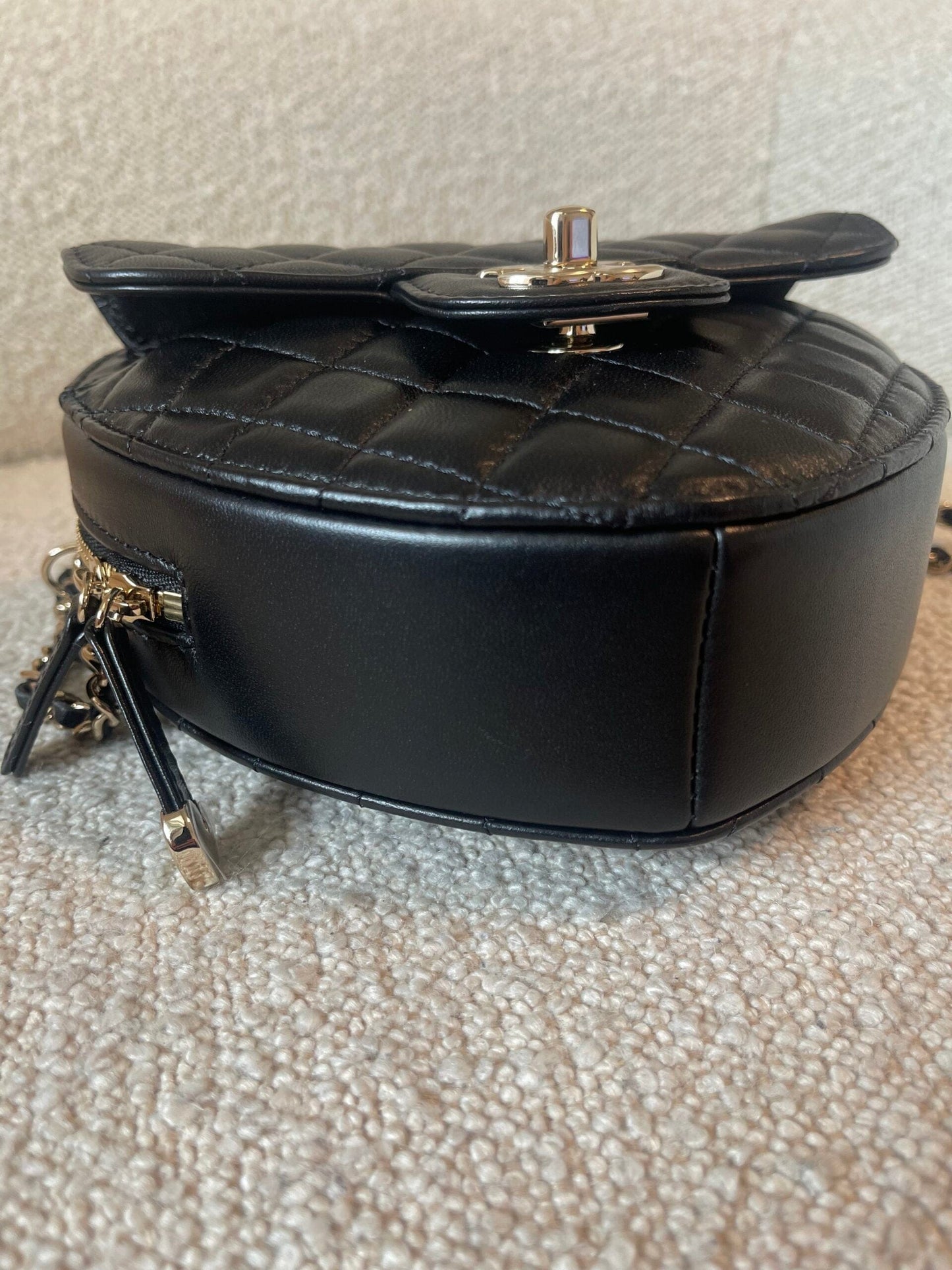 22S CC In Love Black Lambskin Quilted Large Heart Bag LGHW