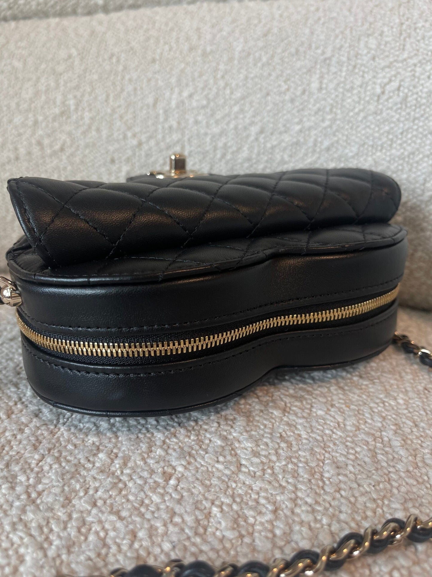 22S CC In Love Black Lambskin Quilted Large Heart Bag LGHW