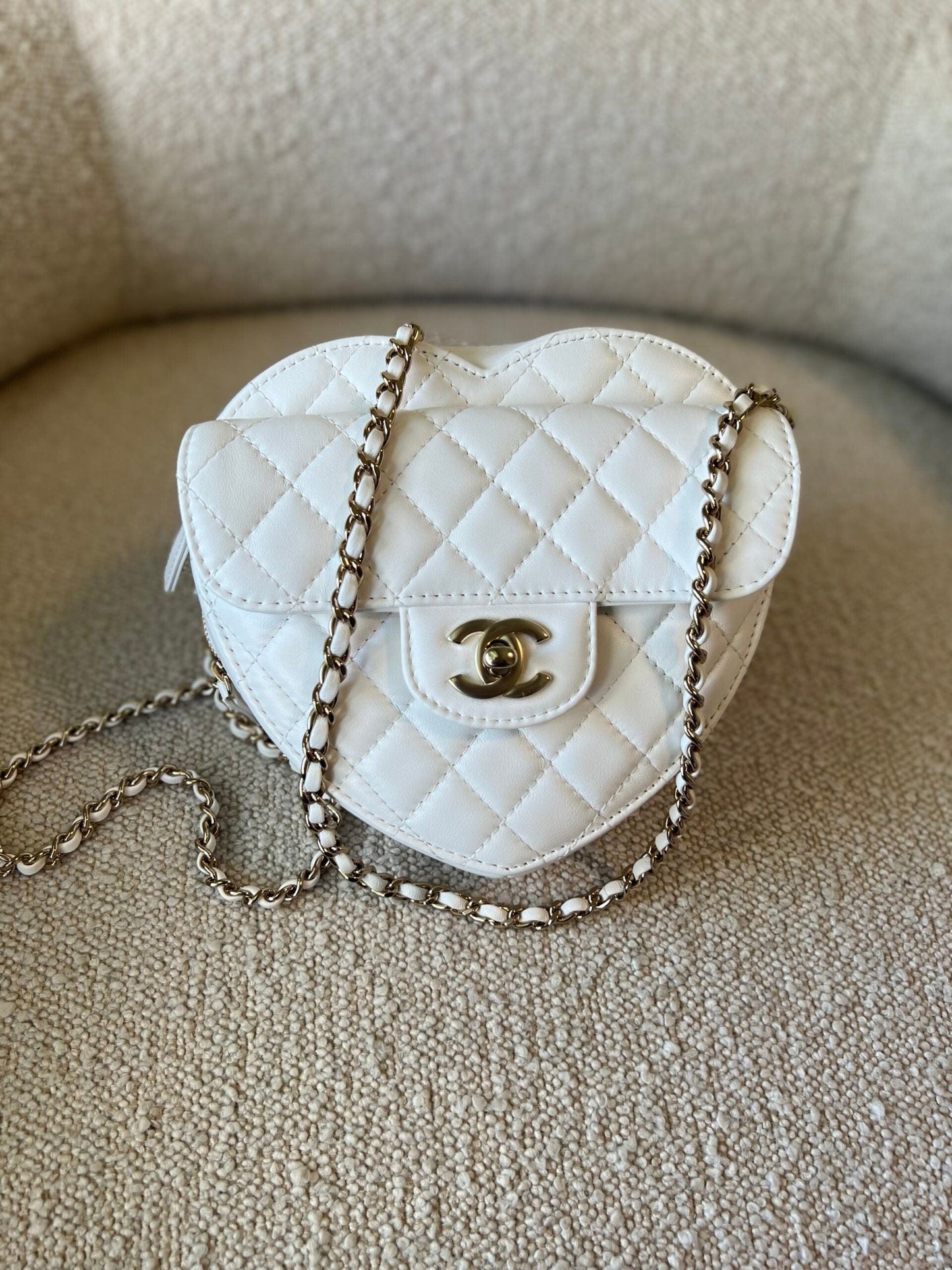 22S CC In Love White Lambskin Quilted Large Heart Bag LGHW