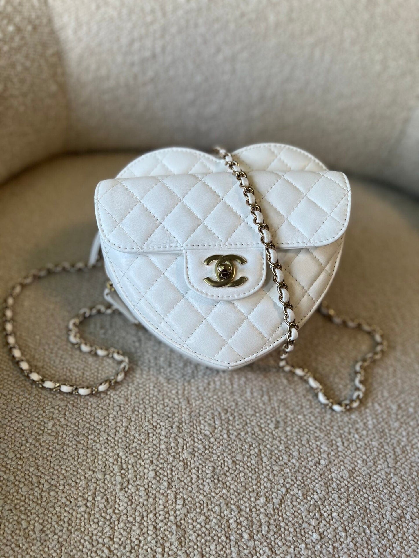 22S CC In Love White Lambskin Quilted Large Heart Bag LGHW