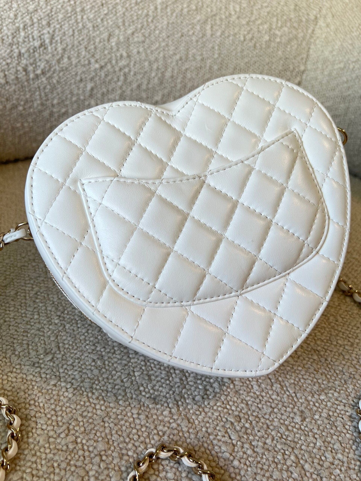 22S CC In Love White Lambskin Quilted Large Heart Bag LGHW
