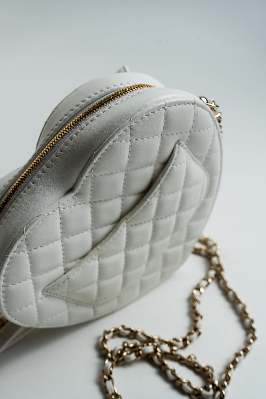 22S CC In Love White Lambskin Quilted Large Heart Bag LGHW